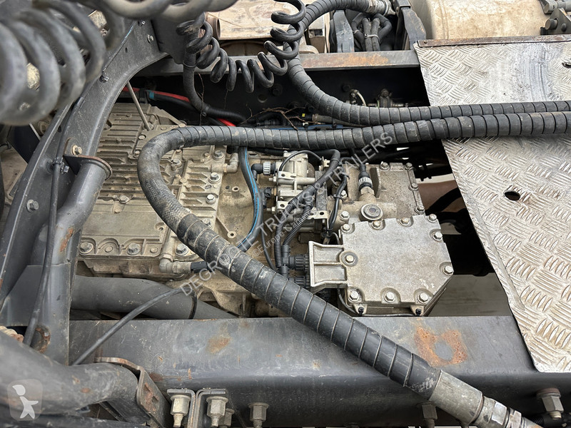 جرار Volvo 450
