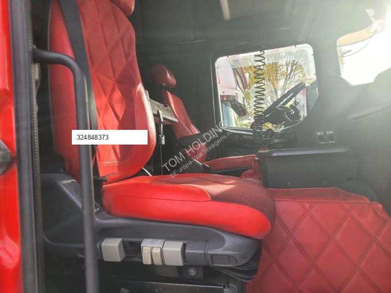 جرار Scania R164-480 V8 LA4X2NA Topline manual...