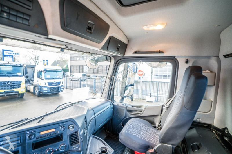 جرار Mercedes 2643 LS