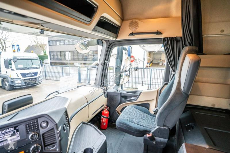 جرار Mercedes ACTROS 1848  + VOITH