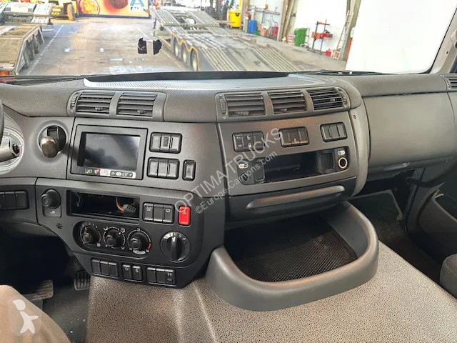 جرار DAF 400