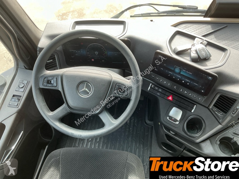 جرار Mercedes 1845