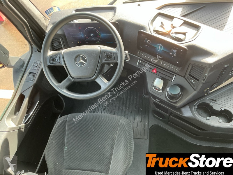 جرار Mercedes 1845