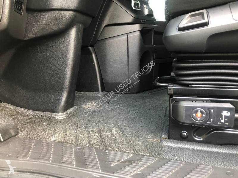 جرار Mercedes