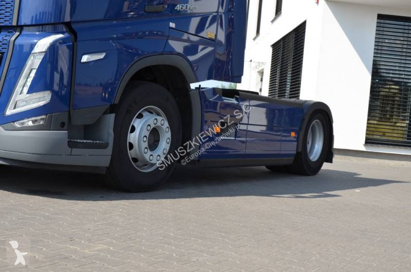 Cap tractor Volvo
