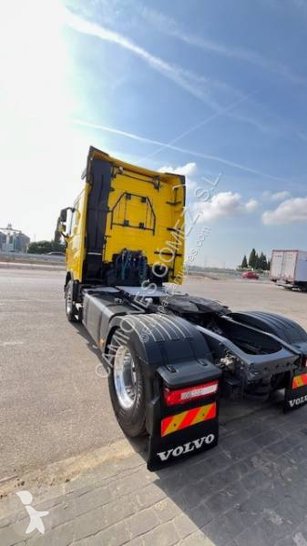 جرار Volvo
