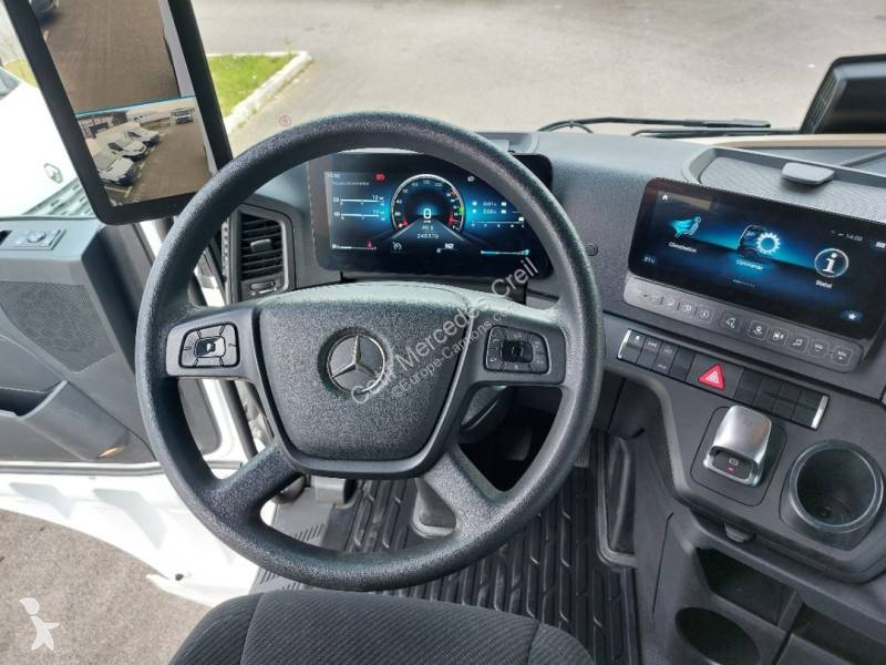جرار Mercedes