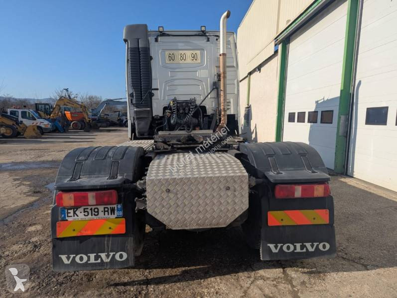 جرار Volvo
