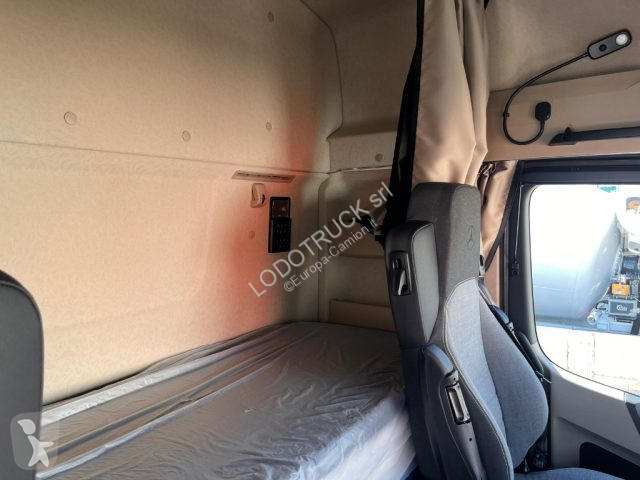 جرار Mercedes ACTROS