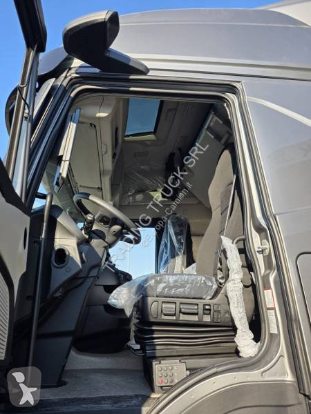 جرار Iveco