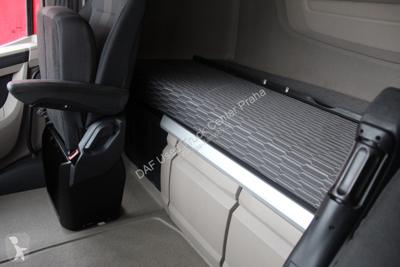 Tahač DAF XG  FT 4X2