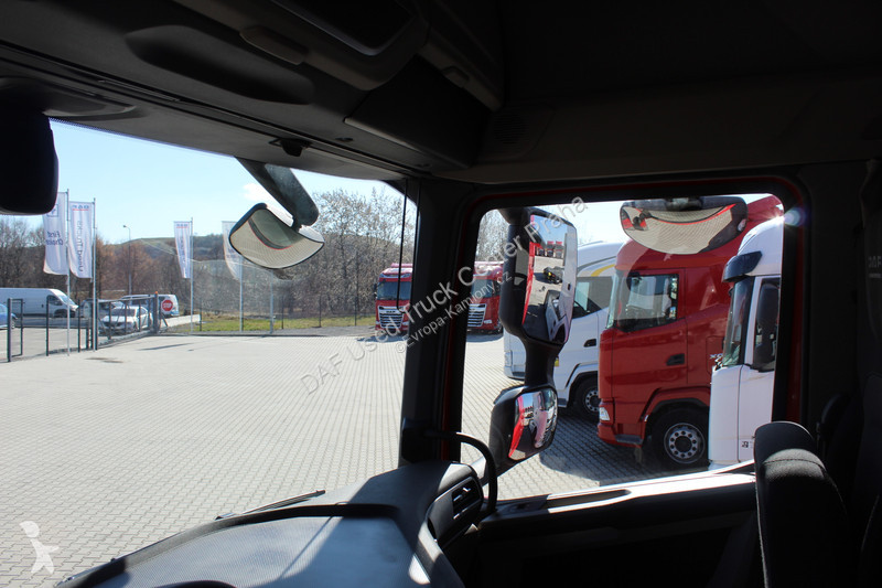 جرار DAF XG  FT 4X2
