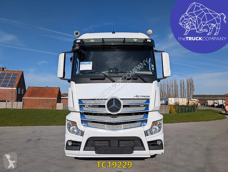 جرار Mercedes 2646