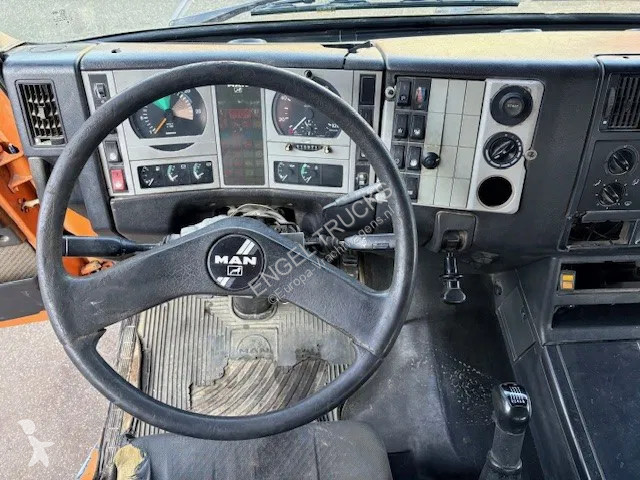 جرار MAN DFS 6x4 FULL SPRING SUSPENSION TRACTOR...
