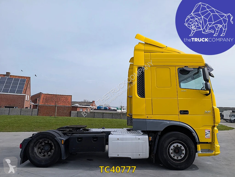 جرار DAF 440
