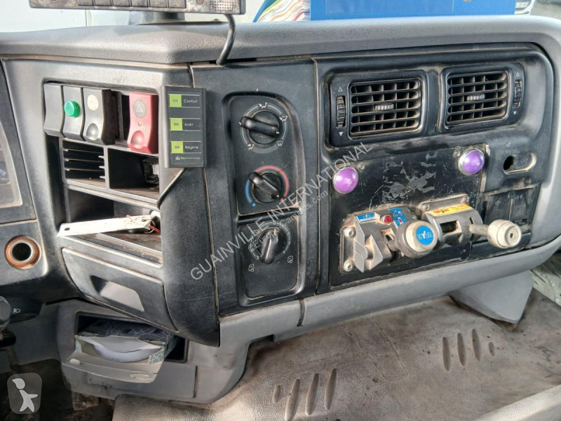جرار Renault 420 DCI