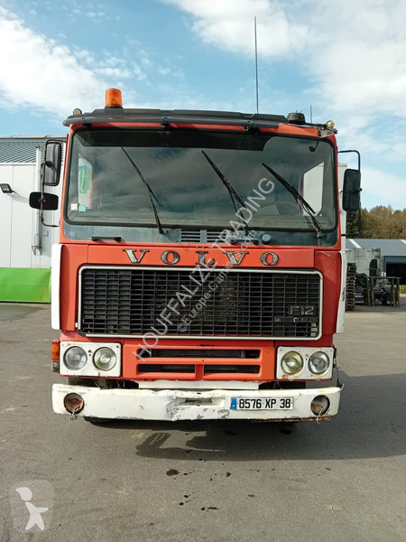 جرار Volvo