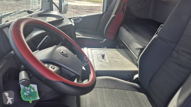 جرار Volvo