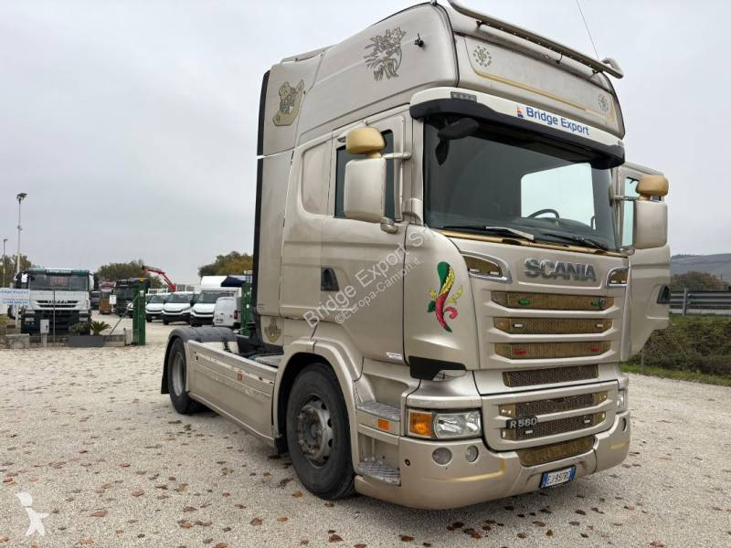 جرار Scania