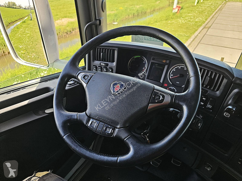 جرار Scania 520