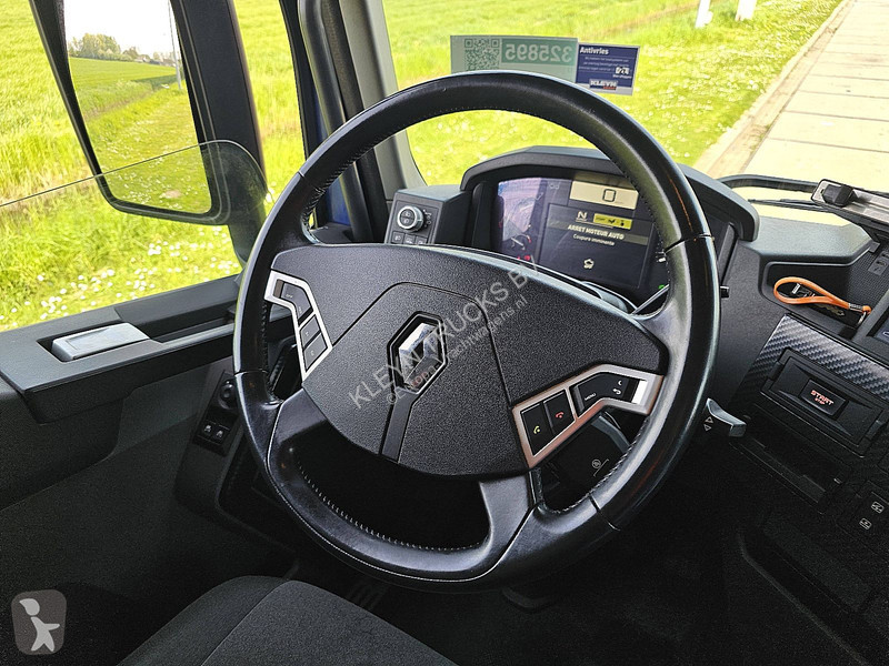 Trekker Renault T 440