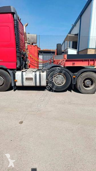 جرار Volvo
