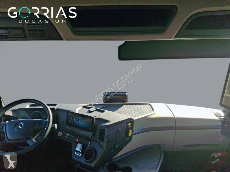 جرار Mercedes