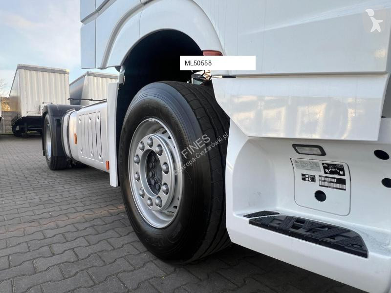 Влекач Mercedes Actros 1845