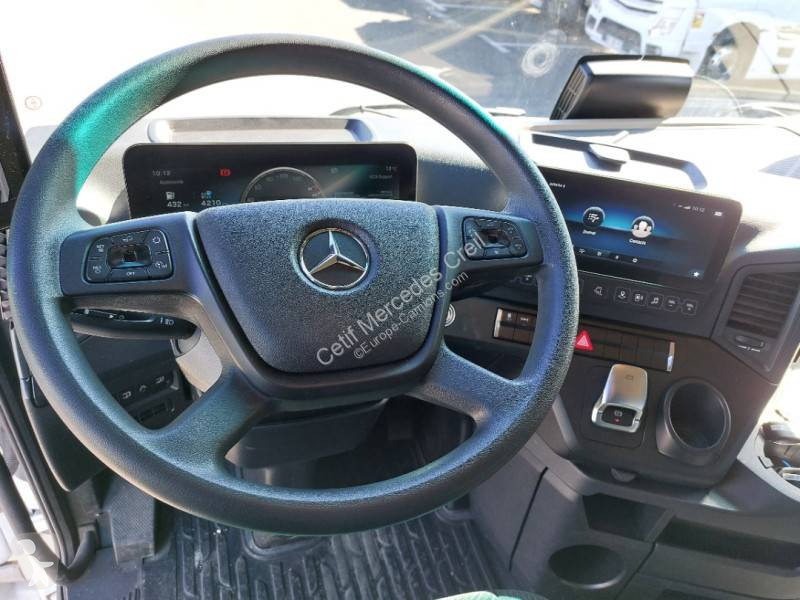 جرار Mercedes