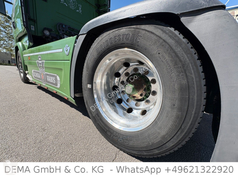 جرار Scania...