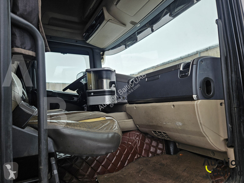 جرار Scania R4404X2MEB