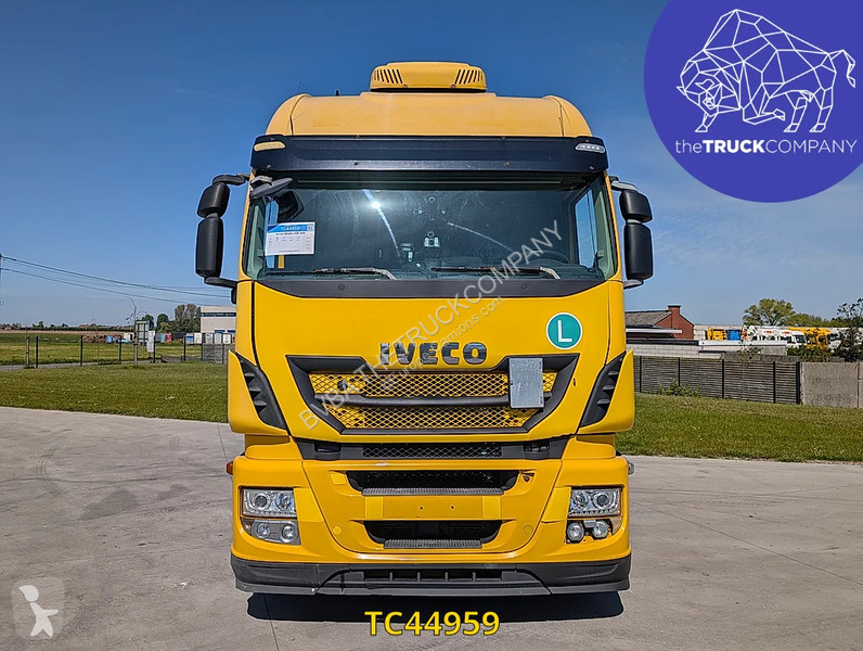 جرار Iveco 440 S45