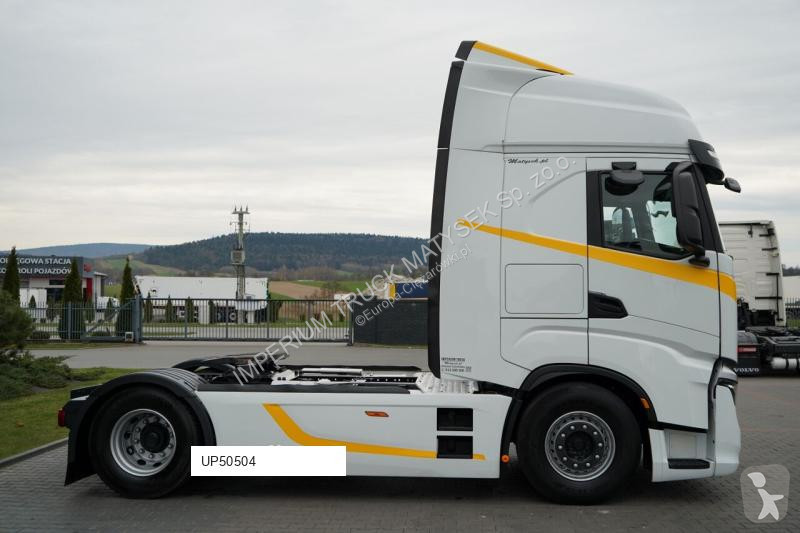 Влекач Iveco / 510