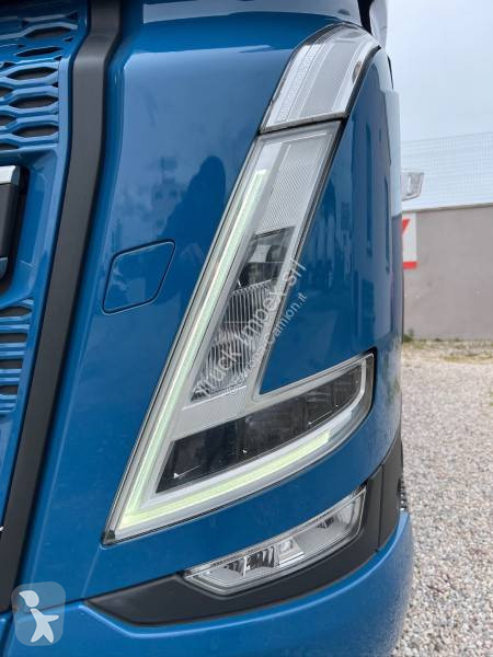 جرار Volvo