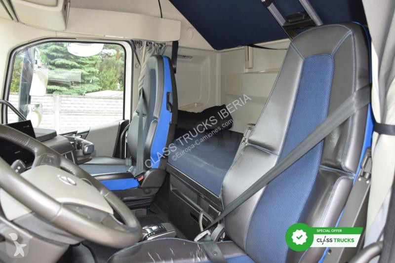 Тягач Volvo 500 Globetrotter XL