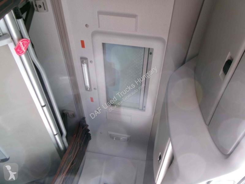 Tratores DAF XF  FT LOW DECK 4X2