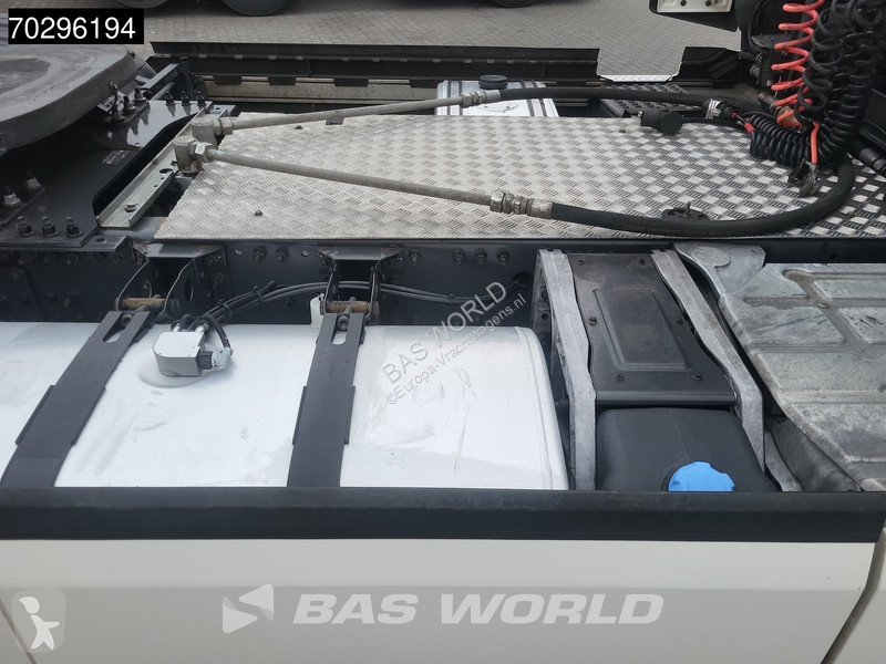 جرار Volvo 420  4X2 VEB+ Euro 6