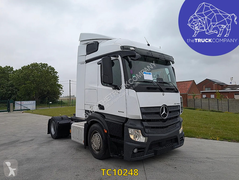 Tracteur Mercedes 1845