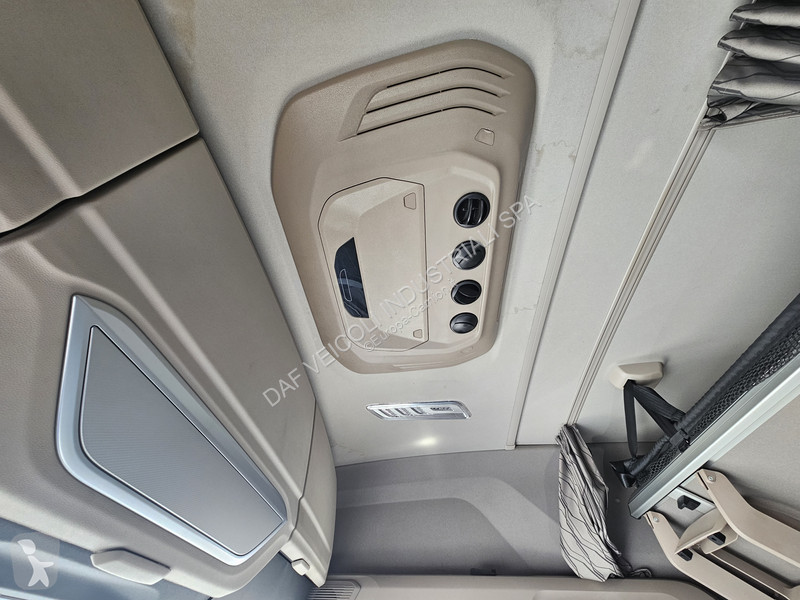 جرار DAF XG  FT 4X2