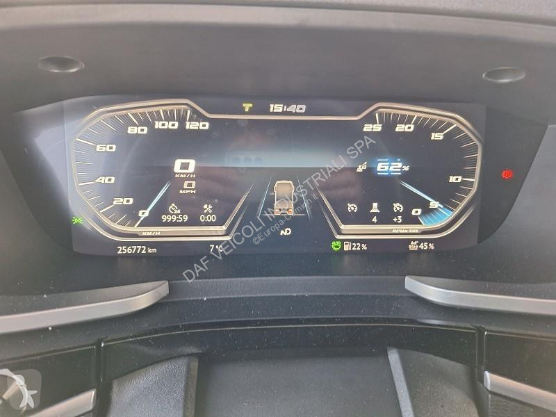 جرار DAF XG  FT 4X2