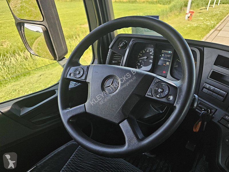 جرار Mercedes ACTROS 1945