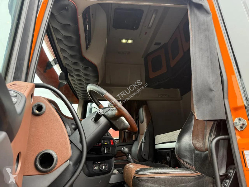 Trekker DAF XF  4X2 - MANUAL GEAR + TIPPER...