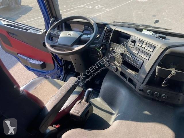 جرار Volvo