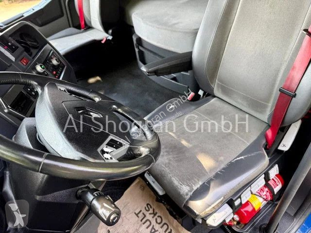 جرار Renault T460...