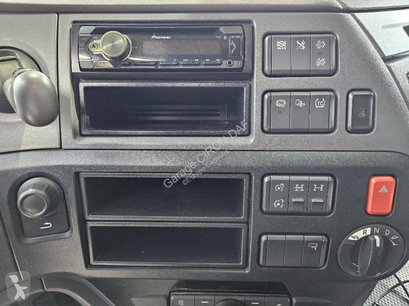 جرار DAF 530