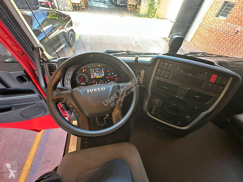 Iveco 460 tractor unit