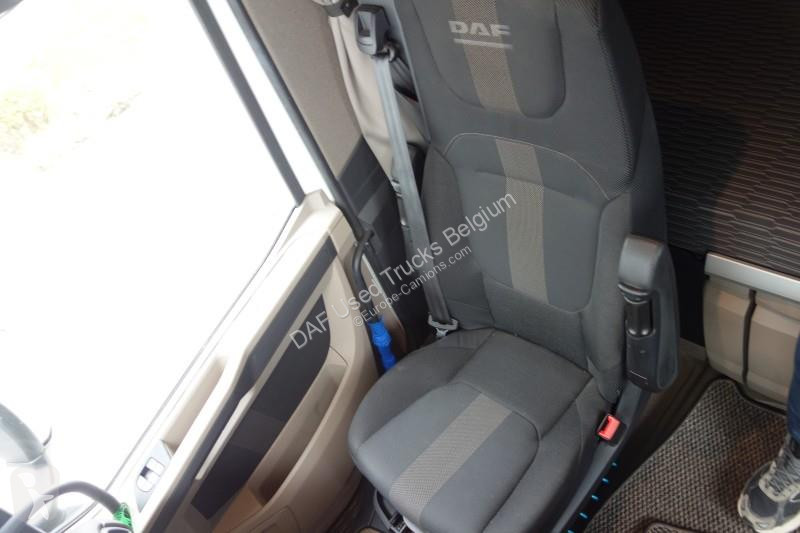 جرار DAF XG  FT 4X2