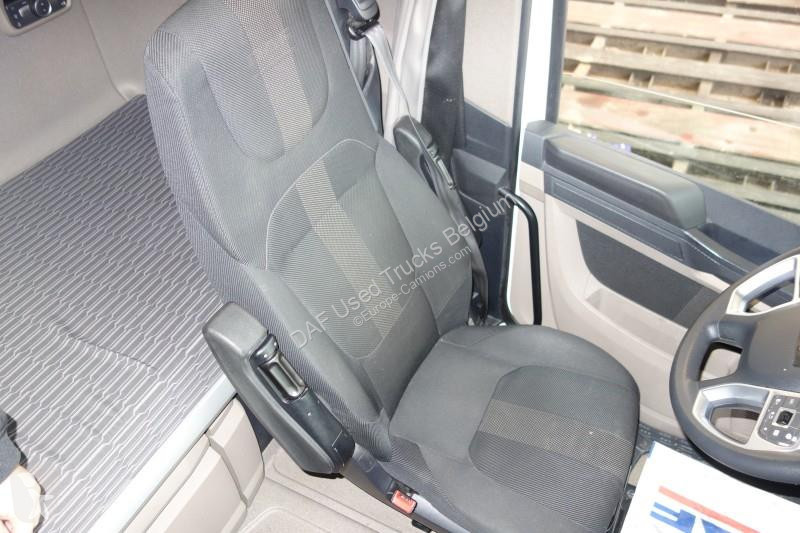 Тягач DAF XG  FT 4X2