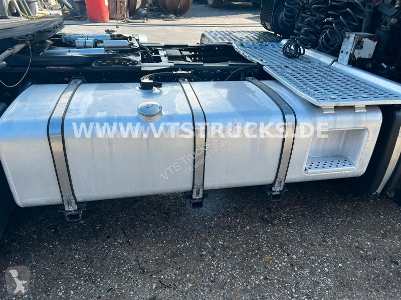 جرار Iveco 480 4x2 I Retarder Hubsattelplatte