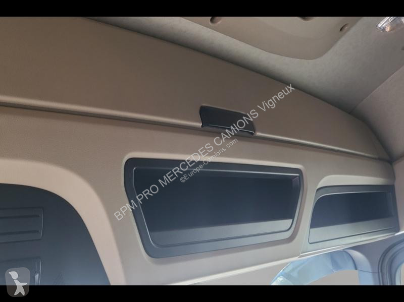 جرار Mercedes II 1842 StreamSpace 2.3m 6